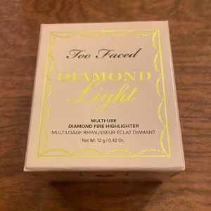 Too Faced Diamond Light highlighter
